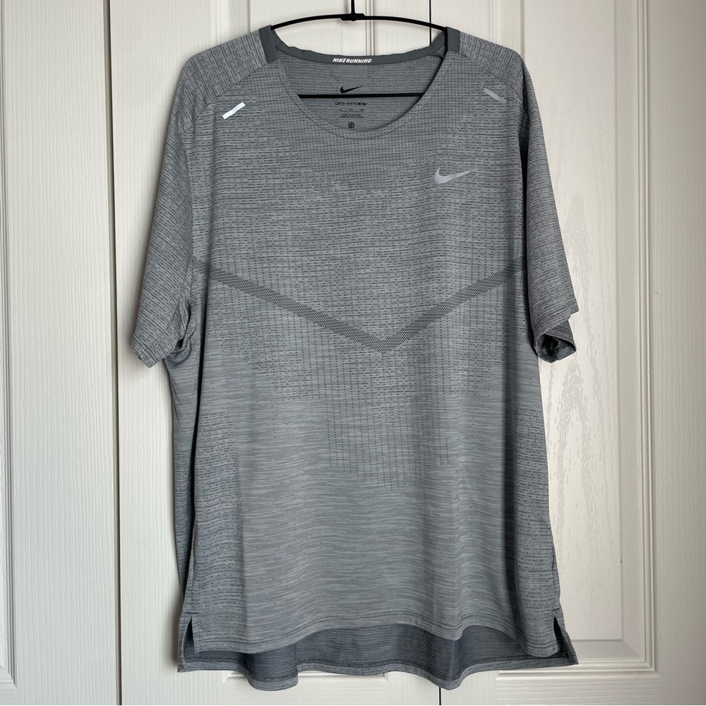 Men’s Gray Short Sleeve Performance Tee | Nike Sz XL